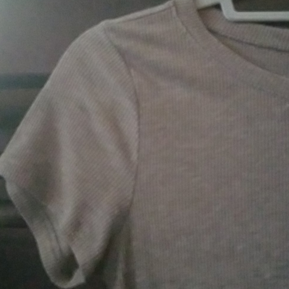 Top - Picture 2 of 2